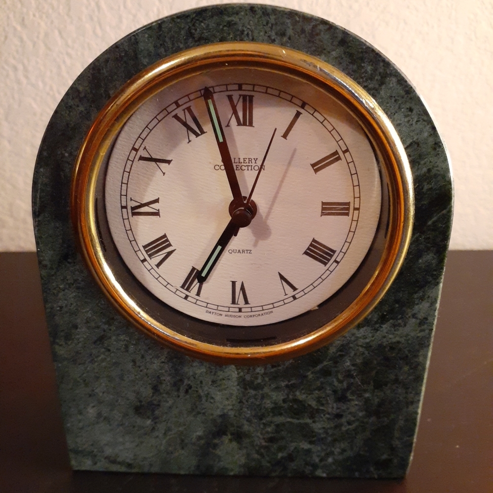 Gallery Collection Solid Green Marble 6"x4" Mantle/Desk Clock